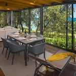 Homes Mon Perin 4* Бале