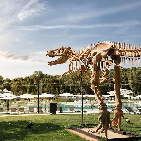 Holiday park Homes Mon Perin 4*