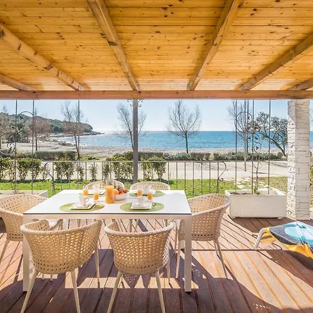 Homes Mon Perin База отдыха