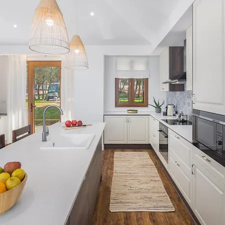 Rezort Homes Mon Perin 4*