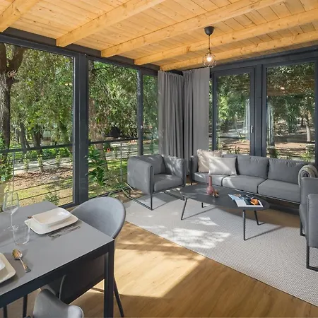 Homes Mon Perin 4* Бале