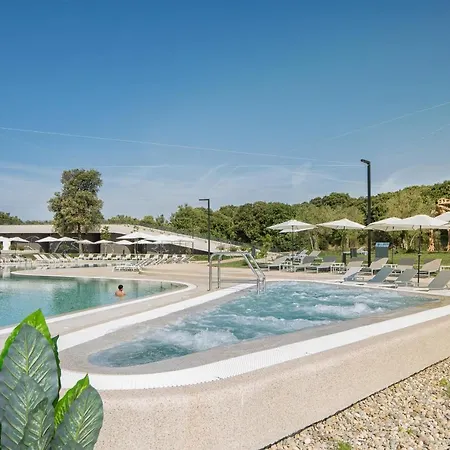 Homes Mon Perin Üdülőközpont Bale