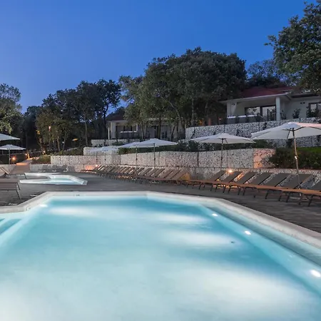 Homes Mon Perin Ferienpark 4*