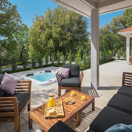 Ferienpark Homes Mon Perin Bale