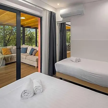 Homes Mon Perin 4* بالي