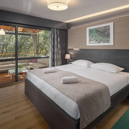 Homes Mon Perin Bale