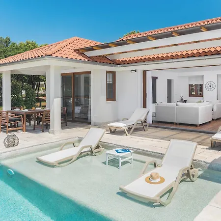 Station touristique Homes Mon Perin 4*
