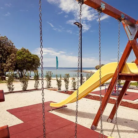 Vakantiepark Homes Mon Perin Bale