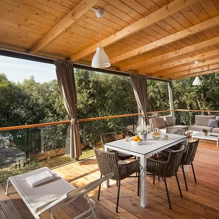 Homes Mon Perin Holiday park 4*