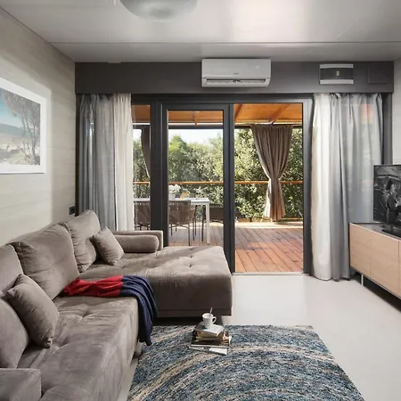 Homes Mon Perin Park za odmor 4*