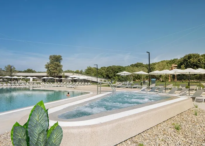 Homes Mon Perin Üdülőközpont Bale