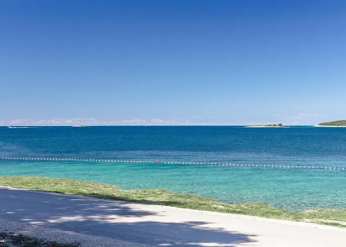 Resort Homes Mon Perin