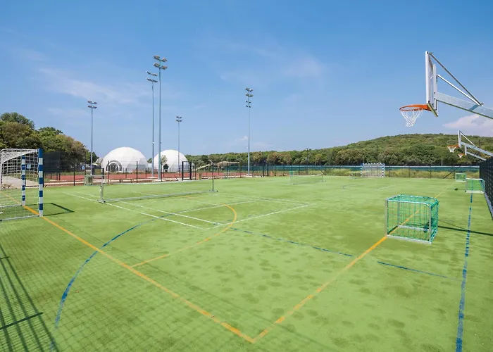 Homes Mon Perin Resort