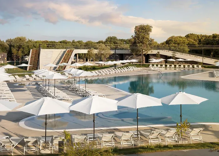 Üdülőközpont Homes Mon Perin 4*