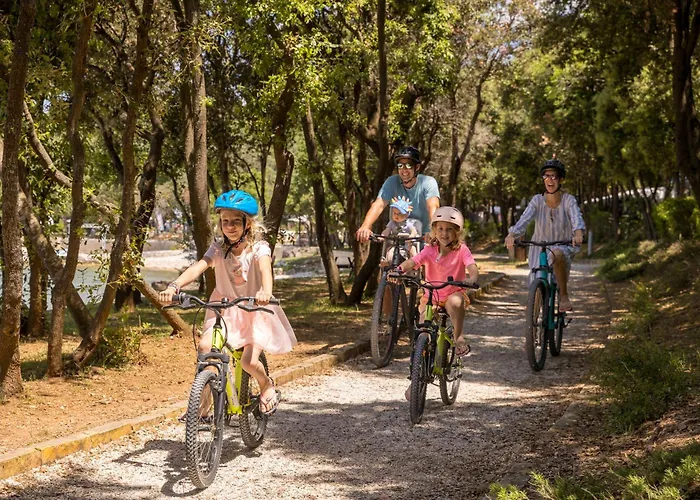 Homes Mon Perin Resort 4*